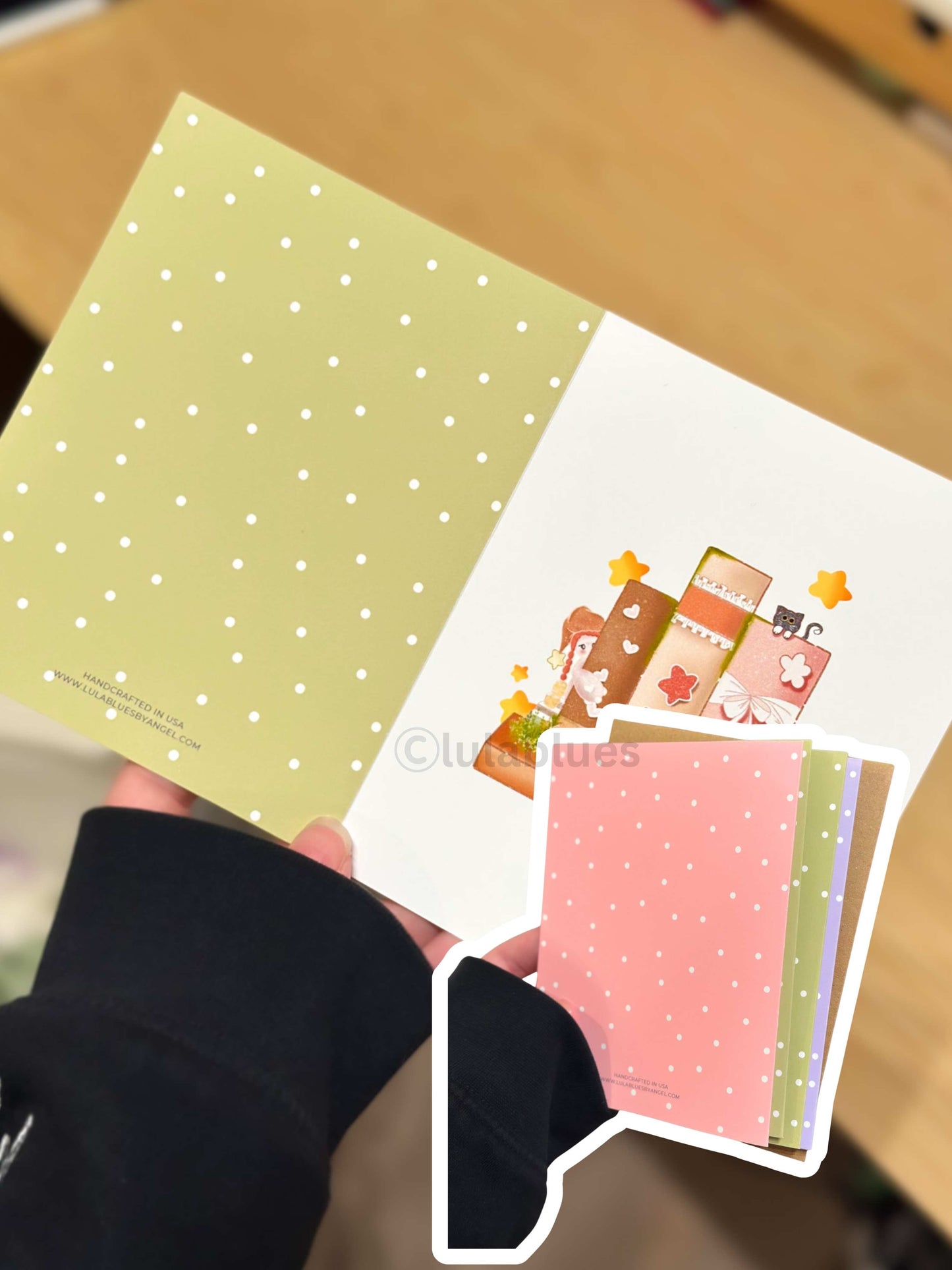 Tauri peek a book greeting card - set of 1 white
