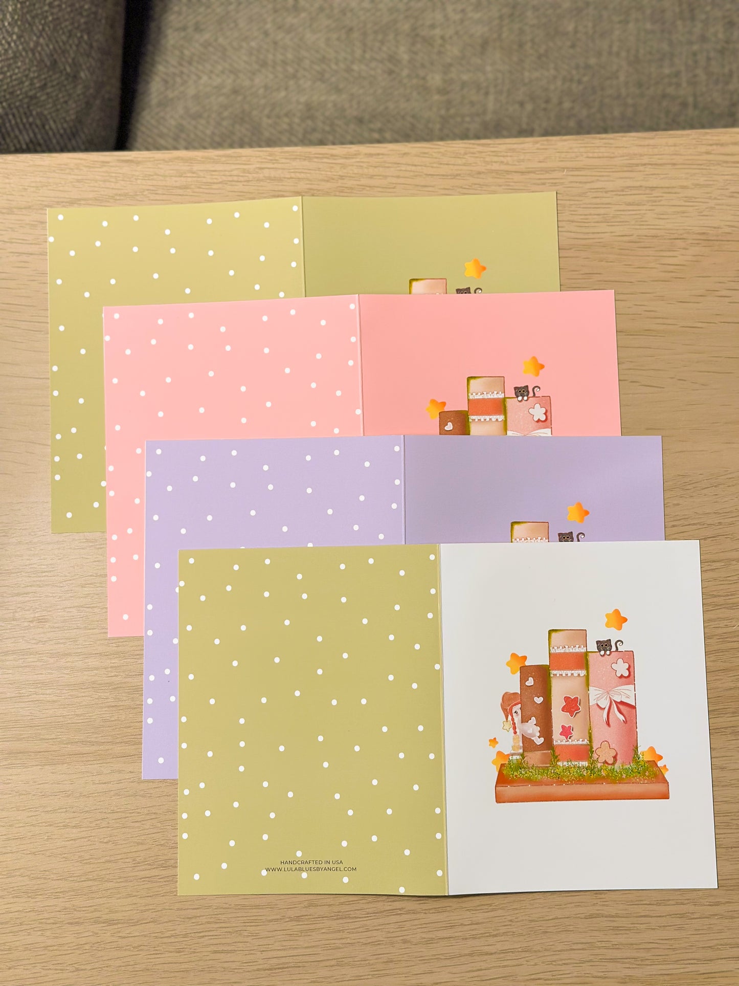 Tauri peek a book greeting card - set of 1 color
